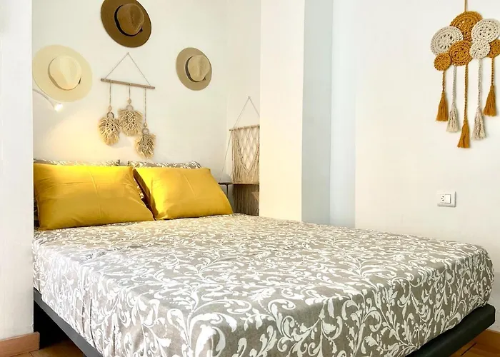 2 Min Dalla Spiaggia Loft Terrazza Casa Gialla